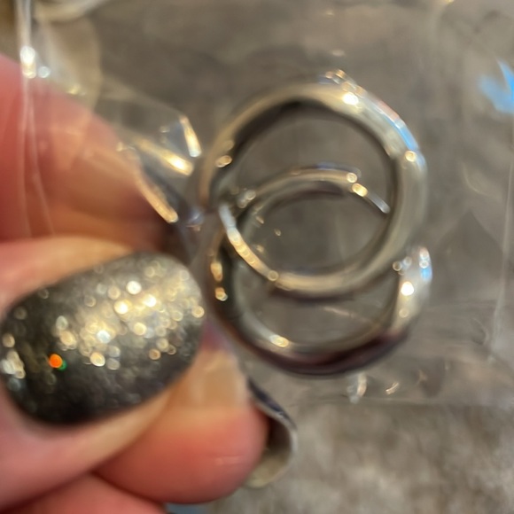 New in box small silver hoops - Picture 4 of 6